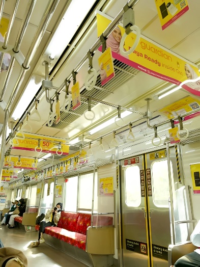 Branding Kereta KRL foto 2